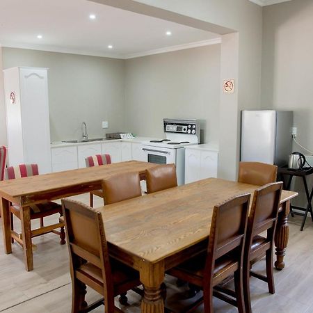 רוברטסון Plumbago Cottages מראה חיצוני תמונה