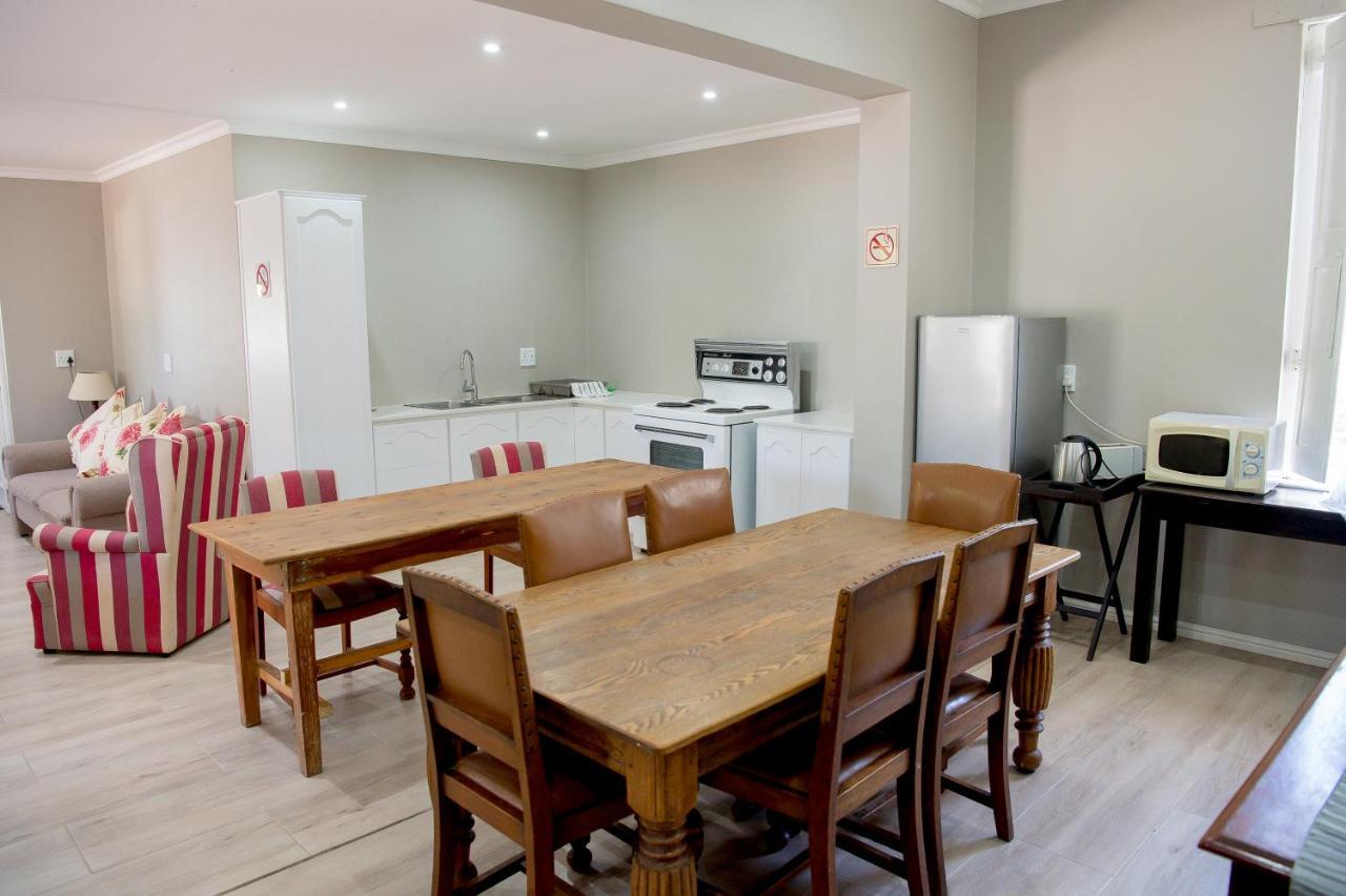 רוברטסון Plumbago Cottages מראה חיצוני תמונה